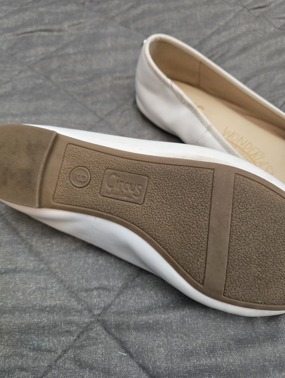Circus by Sam Edelman White Bow Slip-On Ballet Flats - Picture 2 of 4